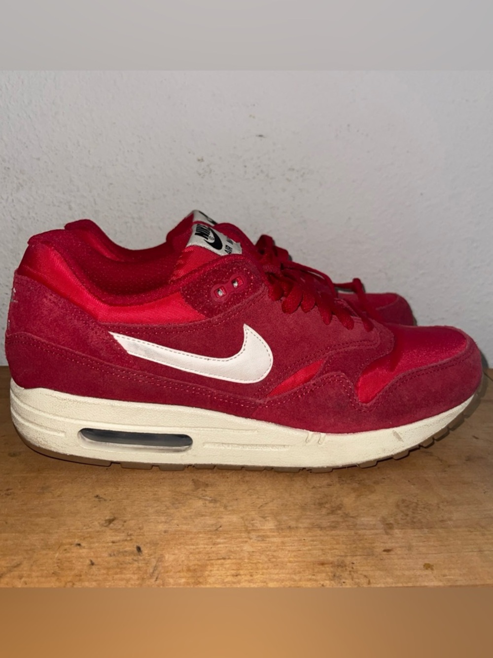 2013 Men's Air Max 1 Essential Gym Red Sail Black Running Sneakers Rare Sz 9